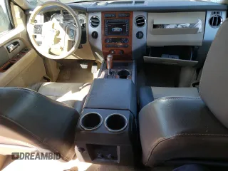 2007 Ford Expedition Eddie Bauer с VIN 1FMFU18587LA46118, выставлен на аукционе Copart как лот 53058475 с пробегом 171 974 миль миль и Списание • Salvage title. История ставок и продаж доступна на DreamBid. Изображение 8.