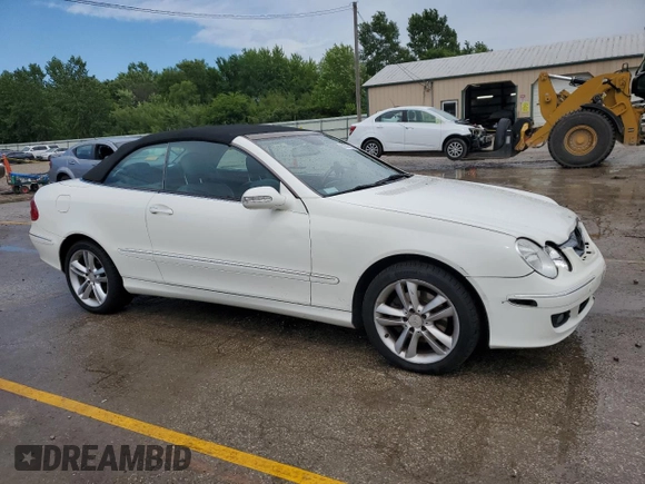2008 Mercedes-Benz CLK 350 with VIN WDBTK56G88F234161, listed as a Copart auction lot 61867195 with 247,175 mi miles and Salvage title. Bid and sale history available at DreamBid. Image 4.
