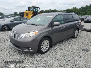 2015 Toyota Sienna Limited with VIN 5TDDK3DC6FS099110, listed as a Copart auction lot 62455015 with 203,172 mi miles and Salvage title. Bid and sale history available at DreamBid. Image 1.