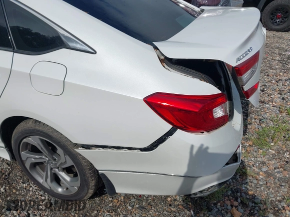 2018 Honda Accord EX with VIN 1HGCV1F40JA048593, listed as a IAAI auction lot 42572510 with 144,604 mi miles and . Bid and sale history available at DreamBid. Image 19.
