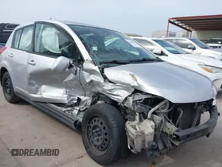 2009 Nissan Versa S с VIN 3N1BC13E69L498320, выставлен на аукционе IAAI как лот 42628576 с пробегом 164 187 миль миль и . История ставок и продаж доступна на DreamBid. Изображение 1.