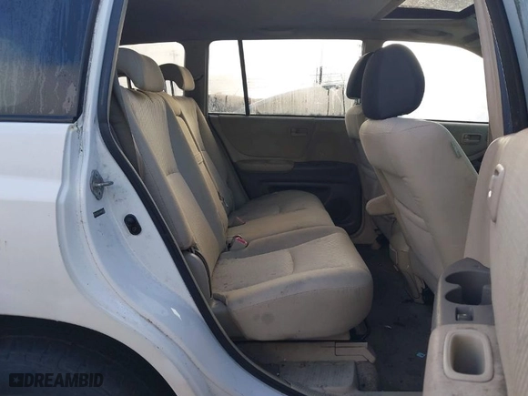 2004 Toyota Highlander with VIN JTEEP21A440052284, listed as a IAAI auction lot 41906643 with 298,931 mi miles. Bid and sale history available at carsss.com. Image 8.