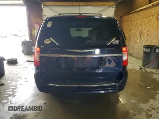 2013 Chrysler Town & Country Touring z VIN 2C4RC1BG6DR819136, wystawiony jako Copart lot #57430235 z przebiegiem 174 976 mil mil oraz Szkoda całkowita • Salvage title. Historia ofert i sprzedaży dostępna na DreamBid. Obrazek 6.