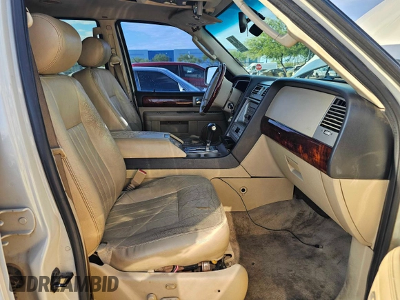 2005 Lincoln Navigator Luxury with VIN 5LMFU27505LJ03963, listed as a Copart auction lot 74637264 with 0 mi miles and Clean Title. Bid and sale history available at carsss.com. Image 5.