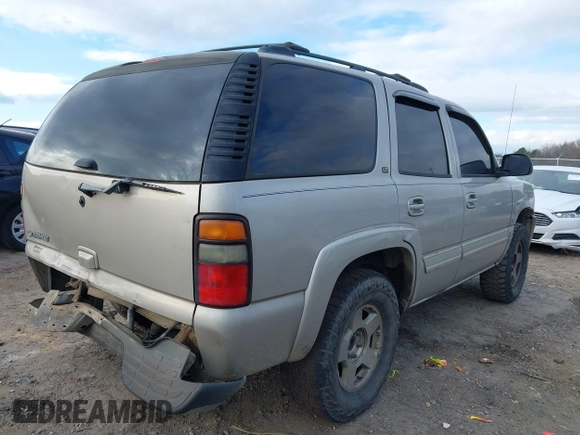2006 Chevrolet Tahoe Z71 with VIN 1GNEK13Z66R107047, listed as a IAAI auction lot 41233093 with 272,734 mi miles. Bid and sale history available at carsss.com. Image 4.