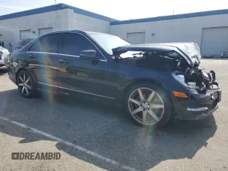 2014 Mercedes-Benz C 250 Sport с VIN WDDGF4HBXEA956765, выставлен на аукционе Copart как лот 60858855 с пробегом 113 149 миль миль и Чистый • Clean title. История ставок и продаж доступна на DreamBid. Изображение 4.