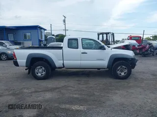 2006 Toyota Tacoma with VIN 5TEUU42N16Z216261, listed as a IAAI auction lot 41313912 with 97,086 mi miles. Bid and sale history available at carsss.com. Image 13.