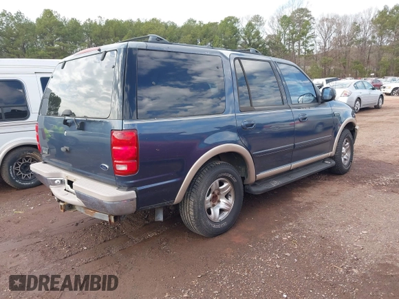 1998 Ford Expedition XLT with VIN 1FMRU17L1WLA99979, listed as a IAAI auction lot 41569667 with 215,937 mi miles. Bid and sale history available at carsss.com. Image 4.