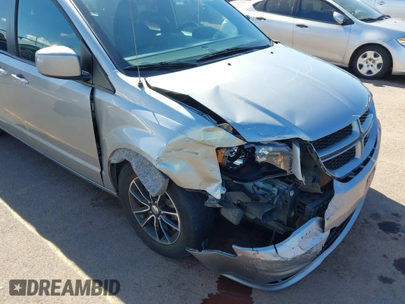 2019 Dodge Grand Caravan GT with VIN 2C4RDGEG5KR660425, listed as a IAAI auction lot 41896185 with 68,682 mi miles and . Bid and sale history available at DreamBid. Image 6.