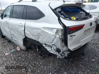 2022 Toyota Highlander Limited z VIN 5TDDZRBH9NS570565, wystawiony jako IAAI lot #41863992 z przebiegiem 41 974 mil mil oraz . Historia ofert i sprzedaży dostępna na DreamBid. Obrazek 6.