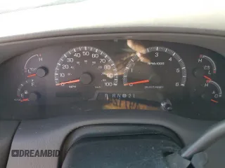 2000 Ford F-150 XL с VIN 1FTZX0726YKB47787, выставлен на аукционе Copart как лот 49712445 с пробегом Не указан миль и Списание • Salvage title. История ставок и продаж доступна на DreamBid. Изображение 9.