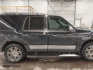 2007 Lincoln Navigator with VIN 5LMFU28537LJ02193, listed as a IAAI auction lot 41323416 with 259,747 mi miles. Bid and sale history available at carsss.com. Image 14.