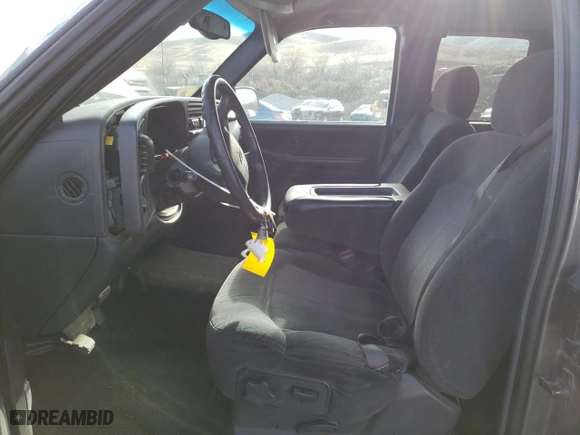 2001 Chevrolet Silverado 1500 LT with VIN 2GCEC19T511271707, listed as a Copart auction lot 44648365 with 164,769 mi miles and Salvage Title. Bid and sale history available at carsss.com. Image 7.