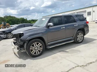 2011 Toyota 4Runner Trail z VIN JTEBU5JRXB5034150, wystawiony jako Copart lot #55321715 z przebiegiem 171 022 mil mil oraz Szkoda całkowita • Salvage title. Historia ofert i sprzedaży dostępna na DreamBid. Obrazek 1.