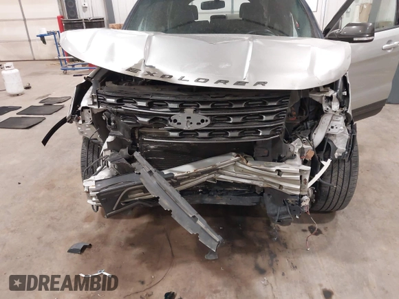 2017 Ford Explorer XLT с VIN 1FM5K8D89HGA27310, выставлен на аукционе IAAI как лот 42051535 с пробегом 111 483 миль миль и . История ставок и продаж доступна на DreamBid. Изображение 6.