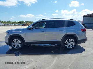2022 Volkswagen Atlas SE with VIN 1V2WR2CA2NC542530, listed as a IAAI auction lot 41913358 with 37,977 mi miles and . Bid and sale history available at DreamBid. Image 14.