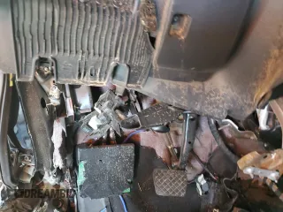 2013 Volkswagen Passat SE z VIN 1VWBP7A39DC076081, wystawiony jako Copart lot #57167695 z przebiegiem Nie podano mil oraz Szkoda całkowita • Salvage title. Historia ofert i sprzedaży dostępna na DreamBid. Obrazek 9.