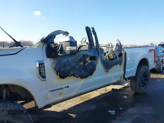 2017 Ford F-250 Lariat z VIN 1FT7W2BT6HEB17693, wystawiony jako IAAI lot #41020067 z przebiegiem Nie podano mil oraz . Historia ofert i sprzedaży dostępna na DreamBid. Obrazek 6.