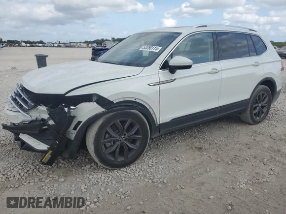 2022 Volkswagen Tiguan SE z VIN 3VV2B7AX7NM027421, wystawiony jako Copart lot #53280115 z przebiegiem 44 395 mil mil oraz Szkoda całkowita • Salvage title. Historia ofert i sprzedaży dostępna na DreamBid. Obrazek 1.
