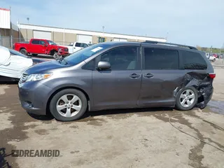 2015 Toyota Sienna LE AAS with VIN 5TDKK3DC5FS575077, listed as a IAAI auction lot 41941483 with 134,265 mi miles. Bid and sale history available at carsss.com. Image 14.