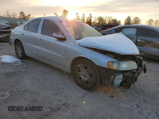 2005 Volvo S60 with VIN YV1RS592252476694, listed as a Copart auction lot 41728645 with 0 mi miles and Salvage Title. Bid and sale history available at carsss.com. Image 4.