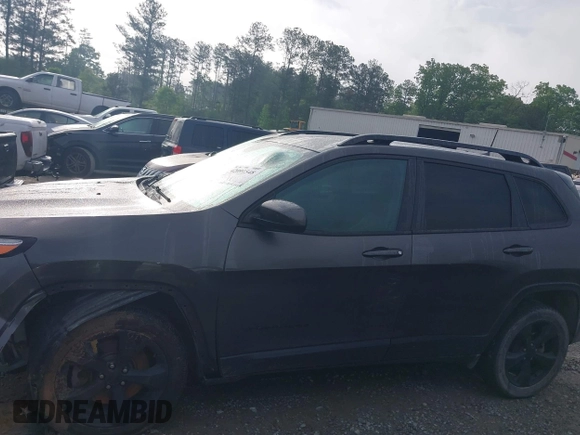 2018 Jeep Cherokee Latitude with VIN 1C4PJLCB4JD513885, listed as a IAAI auction lot 42091548 with 161,339 mi miles and . Bid and sale history available at DreamBid. Image 14.