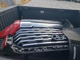 2022 Toyota Tundra Capstone Hybrid z VIN 5TFVC5DB7NX009329, wystawiony jako Copart lot #36216833 z przebiegiem 3 226 mil mil oraz . Historia ofert i sprzedaży dostępna na DreamBid. Obrazek 13.