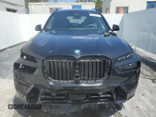 2024 BMW X7 xDrive40i with VIN 5UX23EM08R9V96201, listed as a Copart auction lot 44180435 with 6,809 mi miles and Salvage Title. Bid and sale history available at carsss.com. Image 5.