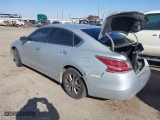 2015 Nissan Altima 2.5 with VIN 1N4AL3AP0FN898528, listed as a IAAI auction lot 41452427 with 159,192 mi miles. Bid and sale history available at carsss.com. Image 3.