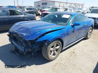 2017 Ford Mustang V6 с VIN 1FA6P8AM0H5263048, выставлен на аукционе IAAI как лот 41903231 с пробегом 77 478 миль миль и . История ставок и продаж доступна на DreamBid. Изображение 18.