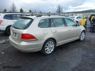 2013 Volkswagen Jetta SportWagen TDI w/Sunroof & Nav with VIN 3VWPL7AJ2DM612321, listed as a IAAI auction lot 41940023 with 145,828 mi miles. Bid and sale history available at carsss.com. Image 4.