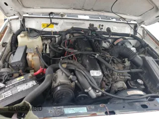 1994 Jeep Cherokee Sport with VIN 1J4FT68S8RL170171, listed as a Copart auction lot 70642694 with 240,165 mi miles and Salvage Title. Bid and sale history available at carsss.com. Image 13.