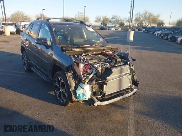 2024 Toyota RAV4 XSE with VIN JTMFB3FV3RD219968, listed as a IAAI auction lot 41305521 with 971 mi miles and . Bid and sale history available at DreamBid. Image 1.