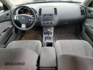 2005 Nissan Altima SL z VIN 1N4AL11D85N400651, wystawiony jako Copart lot #56985505 z przebiegiem 95 036 mil mil oraz Czysty tytuł • Clean title. Historia ofert i sprzedaży dostępna na DreamBid. Obrazek 8.