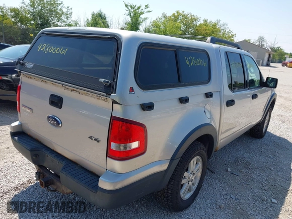 2007 Ford Explorer Sport Trac XLT z VIN 1FMEU51K37UB56300, wystawiony jako IAAI lot #42800061 z przebiegiem 177 751 mil mil oraz . Historia ofert i sprzedaży dostępna na DreamBid. Obrazek 4.
