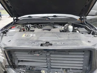2017 GMC Yukon SLT with VIN 1GKS1BKC2HR128308, listed as a IAAI auction lot 41945770 with 158,905 mi miles. Bid and sale history available at carsss.com. Image 10.