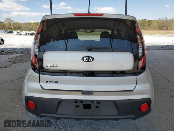 2019 Kia Soul z VIN KNDJN2A28K7002798, wystawiony jako Copart lot #49731045 z przebiegiem 71 223 mil mil oraz Szkoda całkowita • Salvage title. Historia ofert i sprzedaży dostępna na DreamBid. Obrazek 6.