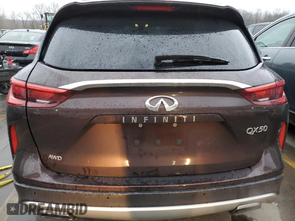 2020 Infiniti QX50 LUXE with VIN 3PCAJ5M39LF118573, listed as a Copart auction lot 37648013 with 50,744 mi miles. Bid and sale history available at carsss.com. Image 6.
