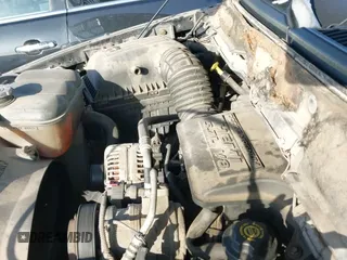 2003 Dodge 1500 ST z VIN 1D7HU18D43S219823, wystawiony jako IAAI lot #42767445 z przebiegiem 273 444 mil mil oraz . Historia ofert i sprzedaży dostępna na DreamBid. Obrazek 12.