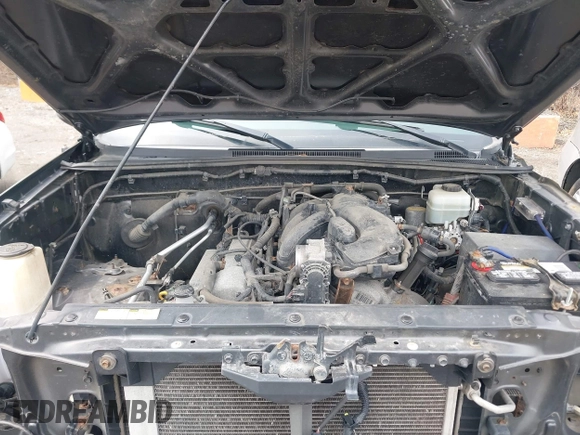 2011 Toyota Tacoma with VIN 3TMLU4EN1BM067901, listed as a IAAI auction lot 42043408 with 186,499 mi miles and . Bid and sale history available at carsss.com. Image 10.