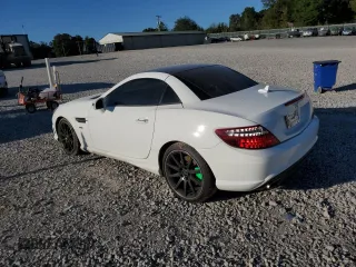 2014 Mercedes-Benz SLK-Class SLK 250 with VIN WDDPK4HA6EF095686, listed as a Copart auction lot 73607944 with 98,787 mi miles and Clean Title. Bid and sale history available at carsss.com. Image 2.