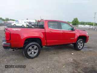 2017 Chevrolet Colorado 4WD LT z VIN 1GCGTCEN5H1227895, wystawiony jako IAAI lot #42384312 z przebiegiem 121 910 mil mil oraz . Historia ofert i sprzedaży dostępna na DreamBid. Obrazek 13.