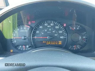 2006 Nissan Titan LE z VIN 1N6AA07B46N530408, wystawiony jako IAAI lot #41381403 z przebiegiem 259 376 mil mil oraz . Historia ofert i sprzedaży dostępna na DreamBid. Obrazek 7.