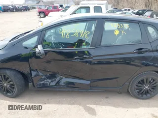 2020 Honda Fit Sport z VIN 3HGGK5H62LM725374, wystawiony jako IAAI lot #41858418 z przebiegiem 101 126 mil mil oraz . Historia ofert i sprzedaży dostępna na DreamBid. Obrazek 14.