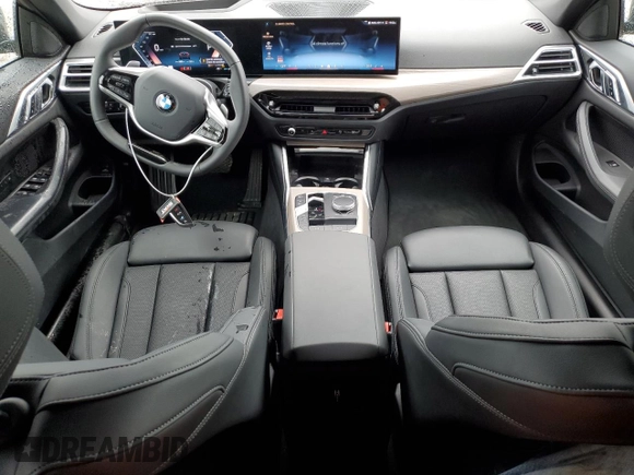 2025 BMW 4 Series 430i xDrive with VIN WBA53DB04SCT08191, listed as a Copart auction lot 86402714 with 8,693 mi miles and Clean Title. Bid and sale history available at DreamBid. Image 8.