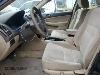 2005 Honda Accord EX z VIN 1HGCM56715A058043, wystawiony jako Copart lot #52994425 z przebiegiem 218 112 mil mil oraz Szkody całkowita. Historia ofert i sprzedaży dostępna na DreamBid. Obrazek 7.