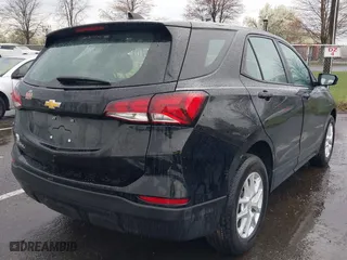 2024 Chevrolet Equinox LS with VIN 3GNAXHEG7RL196546, listed as a IAAI auction lot 41917756 with 18,535 mi miles. Bid and sale history available at carsss.com. Image 4.