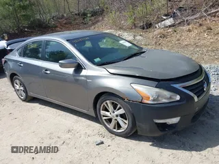 2014 Nissan Altima 2.5 S with VIN 1N4AL3AP5EC104858, listed as a IAAI auction lot 42082088 with 197,853 mi miles. Bid and sale history available at carsss.com. Image 1.