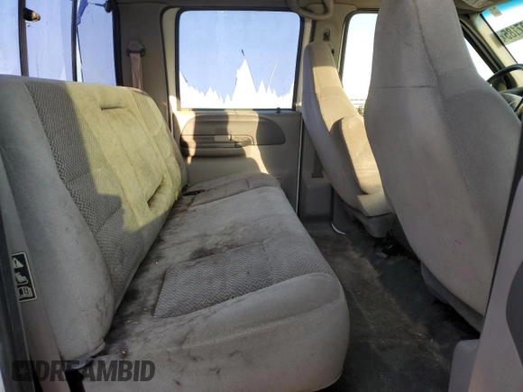 2001 Ford F-250 XL with VIN 1FTNW21F51EB92930, listed as a Copart auction lot 57807185 with 367,995 mi miles and Salvage title. Bid and sale history available at DreamBid. Image 10.
