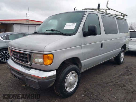 2007 Ford Econoline Passenger XL with VIN 1FBNE31L97DA19249, listed as a IAAI auction lot 41726653 with 114,141 mi miles. Bid and sale history available at carsss.com. Image 2.